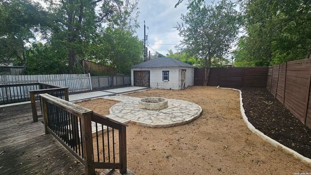139 E Highland Blvd, San Antonio, TX 78210