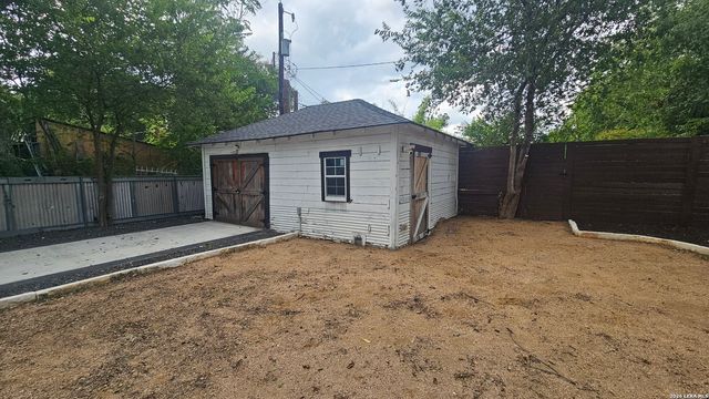 139 E Highland Blvd, San Antonio, TX 78210