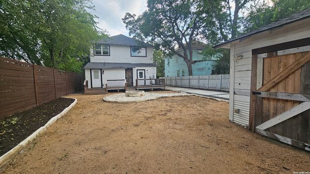139 E Highland Blvd, San Antonio, TX 78210