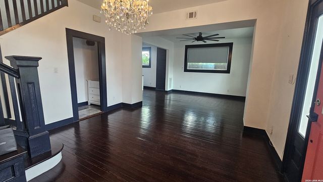 139 E Highland Blvd, San Antonio, TX 78210