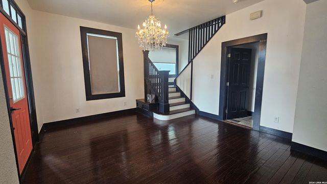 139 E Highland Blvd, San Antonio, TX 78210