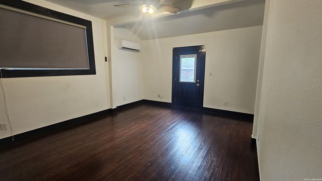 139 E Highland Blvd, San Antonio, TX 78210