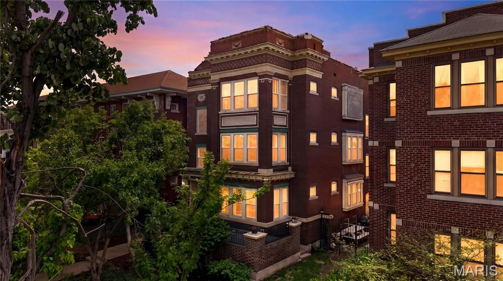 5572 Waterman Boulevard 1W, St Louis, MO 63112