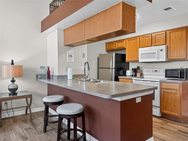 5005 LAGUNA BAY CIRCLE 22, Kissimmee, FL 34746