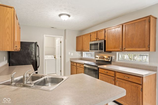 9989 Worthington Boulevard, Fishers, IN 46038