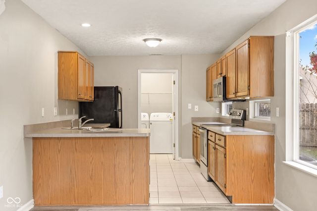 9989 Worthington Boulevard, Fishers, IN 46038