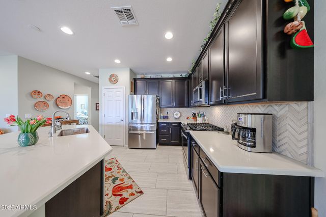 18086 W CEDARWOOD Lane, Goodyear, AZ 85338