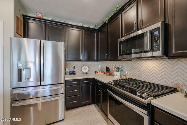 18086 W CEDARWOOD Lane, Goodyear, AZ 85338