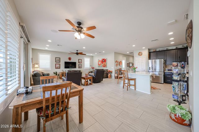 18086 W CEDARWOOD Lane, Goodyear, AZ 85338