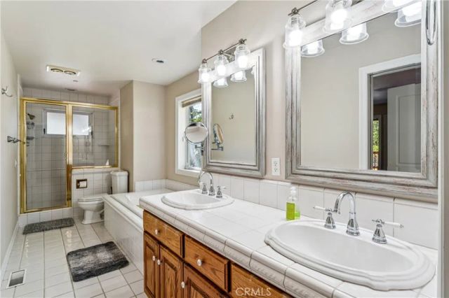 26166 Circle Drive, Lake Arrowhead, CA 92352