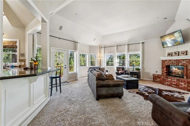 26166 Circle Drive, Lake Arrowhead, CA 92352