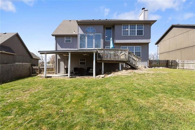 109 SW Drew Lane, Lee's Summit, MO 64081