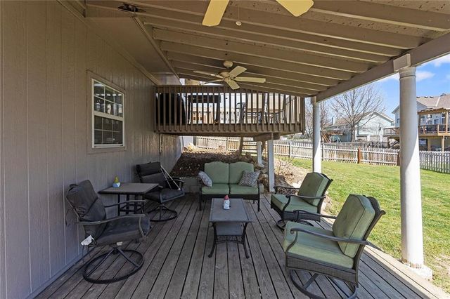 109 SW Drew Lane, Lee's Summit, MO 64081