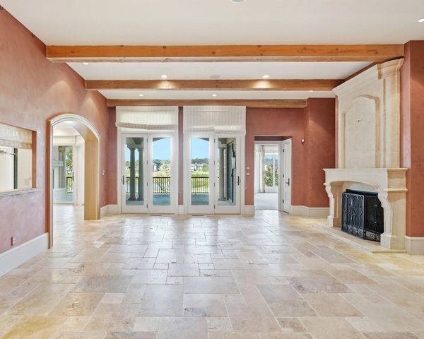 1005 MARCASSIN DR, Columbia, MO 65201
