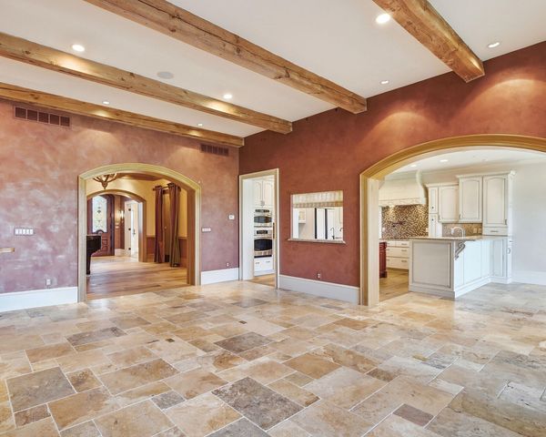 1005 MARCASSIN DR, Columbia, MO 65201
