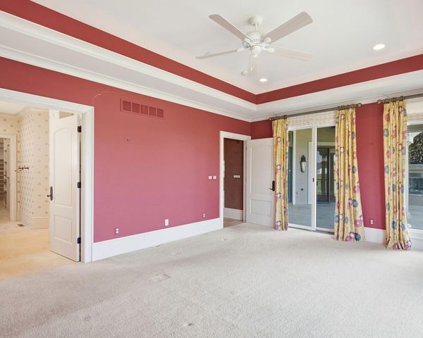 1005 MARCASSIN DR, Columbia, MO 65201
