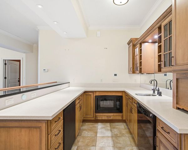 1005 MARCASSIN DR, Columbia, MO 65201