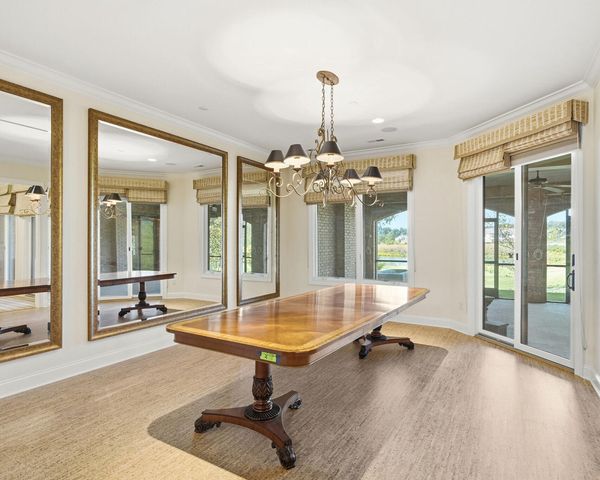 1005 MARCASSIN DR, Columbia, MO 65201