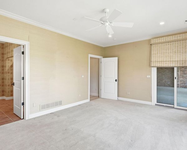 1005 MARCASSIN DR, Columbia, MO 65201