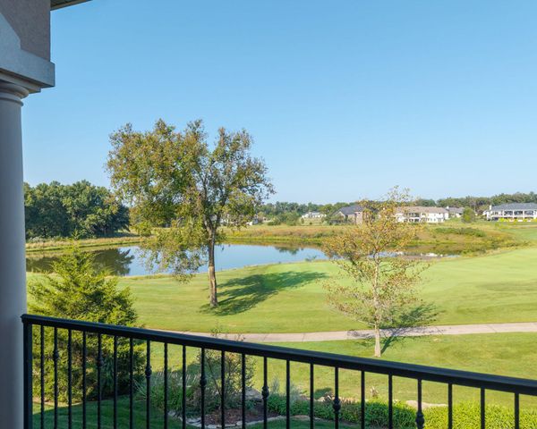 1005 MARCASSIN DR, Columbia, MO 65201
