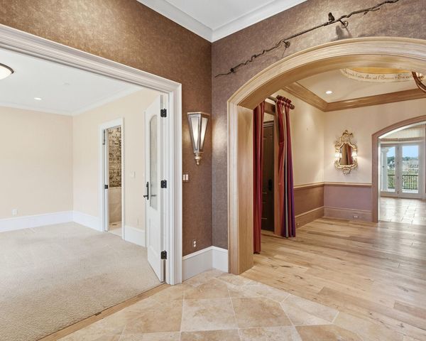 1005 MARCASSIN DR, Columbia, MO 65201
