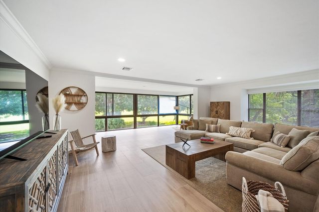 2810 Polo Island Drive C203, Wellington, FL 33414