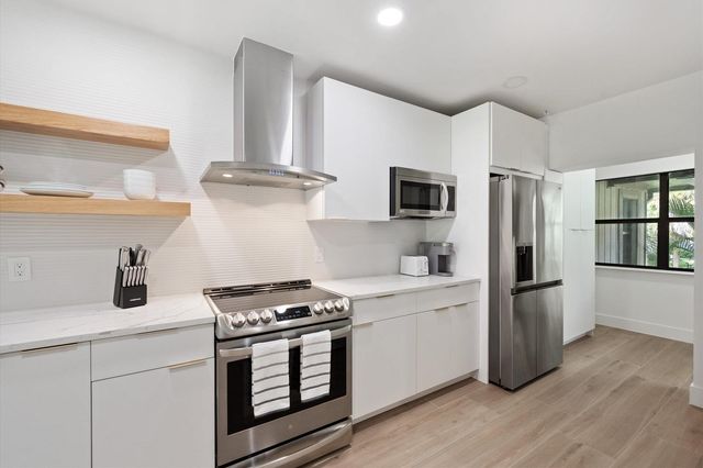 2810 Polo Island Drive C203, Wellington, FL 33414