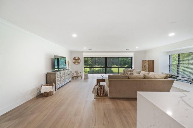 2810 Polo Island Drive C203, Wellington, FL 33414