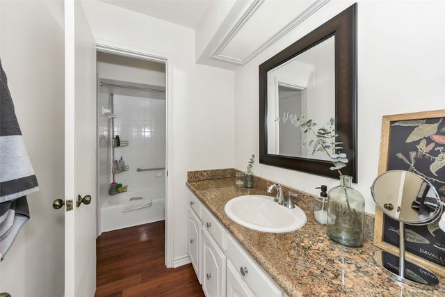 2425 Northgate Drive W, Irving, TX 75062