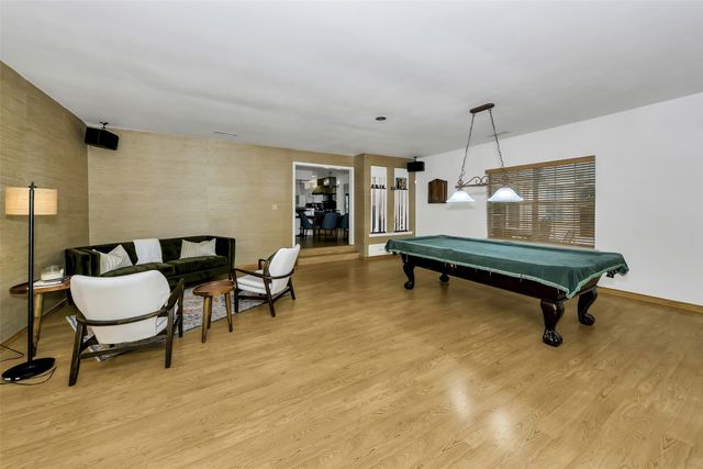 2425 Northgate Drive W, Irving, TX 75062