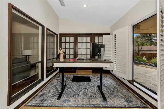 2425 Northgate Drive W, Irving, TX 75062