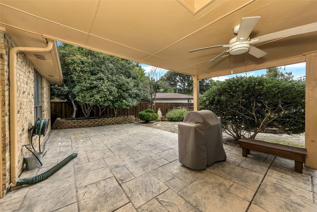 2425 Northgate Drive W, Irving, TX 75062