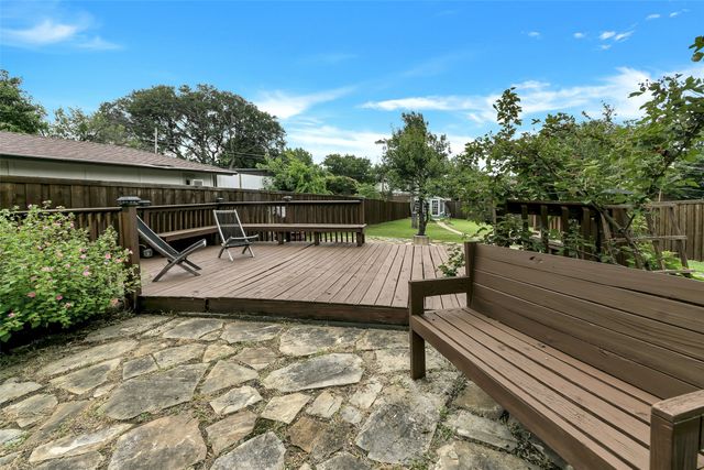 2425 Northgate Drive W, Irving, TX 75062