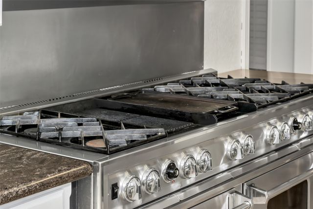 2425 Northgate Drive W, Irving, TX 75062