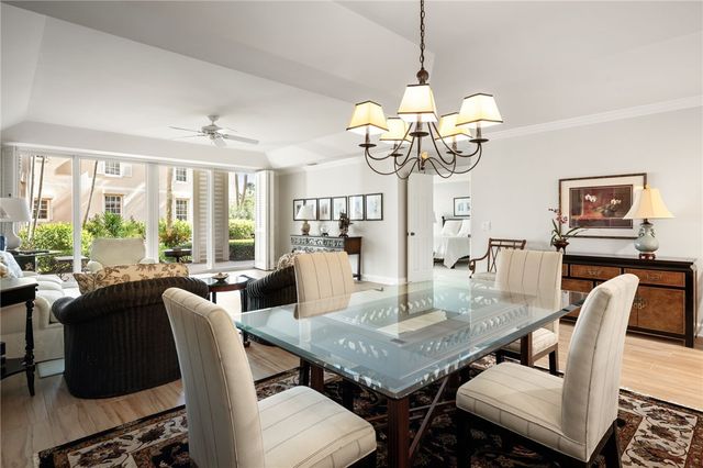 1250 W Southwinds Boulevard 111, Vero Beach, FL 32963