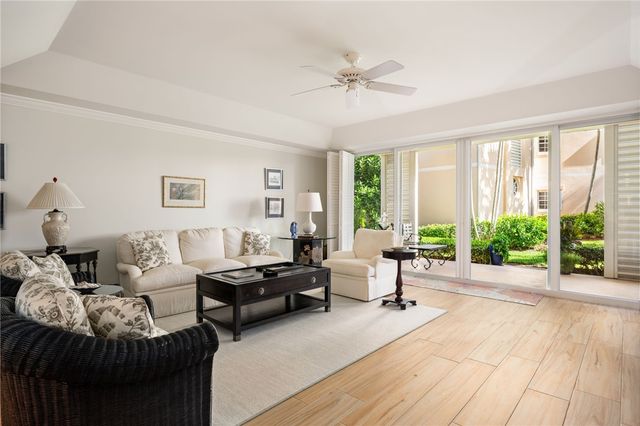 1250 W Southwinds Boulevard 111, Vero Beach, FL 32963