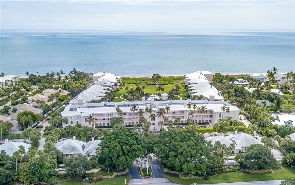 1250 W Southwinds Boulevard 111, Vero Beach, FL 32963