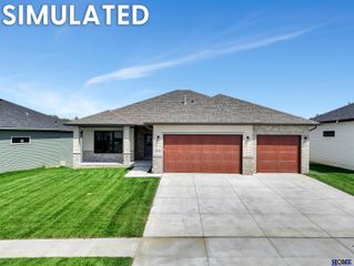 550 Eloise Avenue, Lincoln, NE 68520