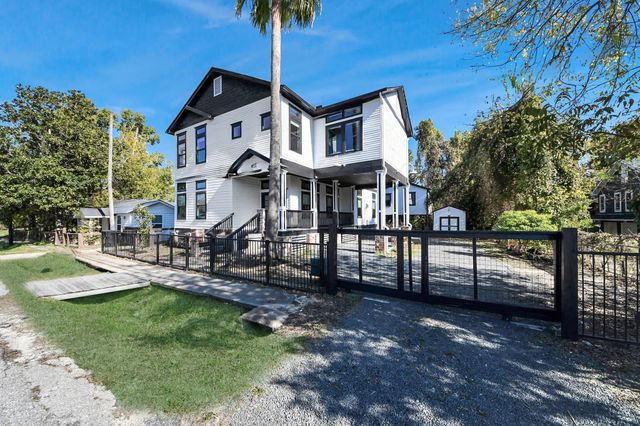 1202 Archer Street, Houston, TX 77009