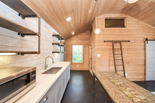 1202 Archer Street, Houston, TX 77009