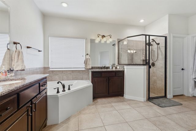 1152 Blue Sky Lane, Burleson, TX 76058