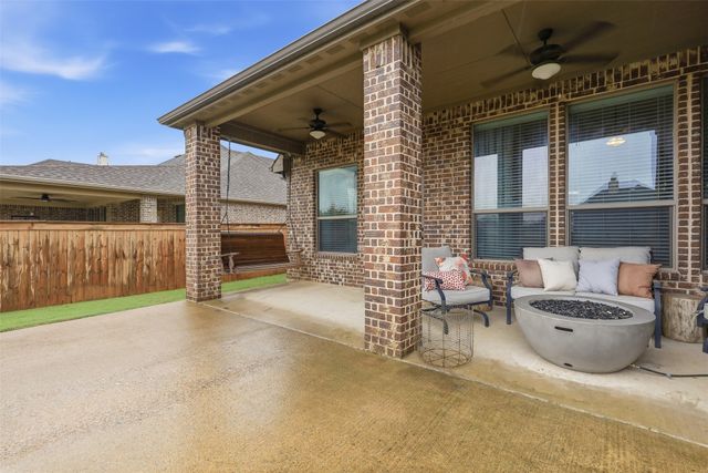 1152 Blue Sky Lane, Burleson, TX 76058
