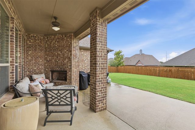 1152 Blue Sky Lane, Burleson, TX 76058
