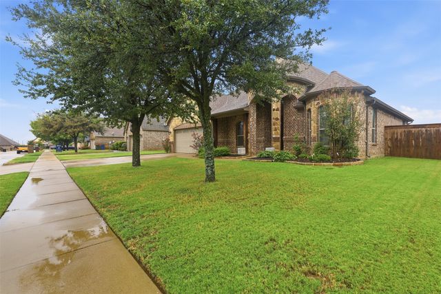 1152 Blue Sky Lane, Burleson, TX 76058