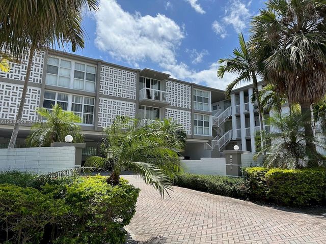 1080 99th St 323, Bay Harbor Islands, FL 33154