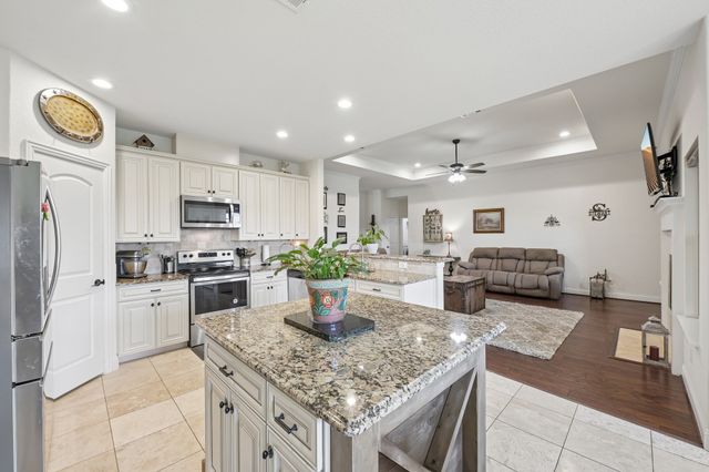 279 Marina Drive, Azle, TX 76020