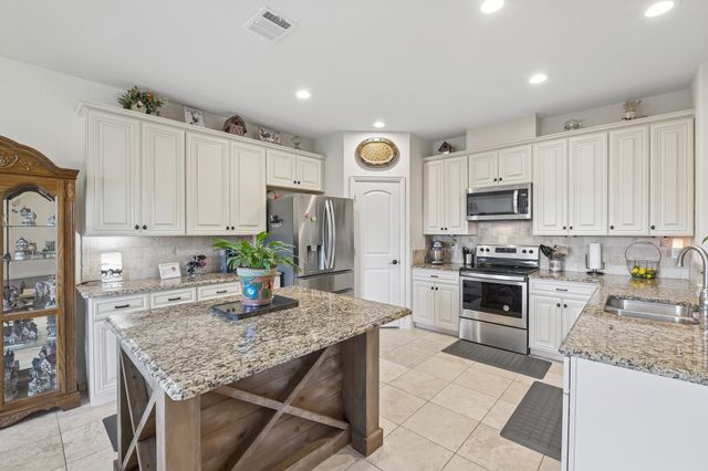 279 Marina Drive, Azle, TX 76020