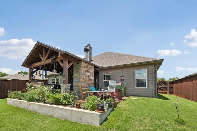 279 Marina Drive, Azle, TX 76020