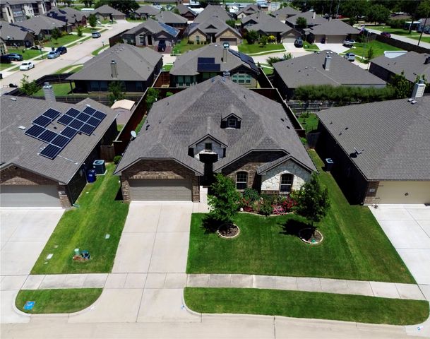 279 Marina Drive, Azle, TX 76020