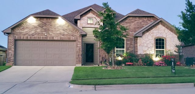 279 Marina Drive, Azle, TX 76020